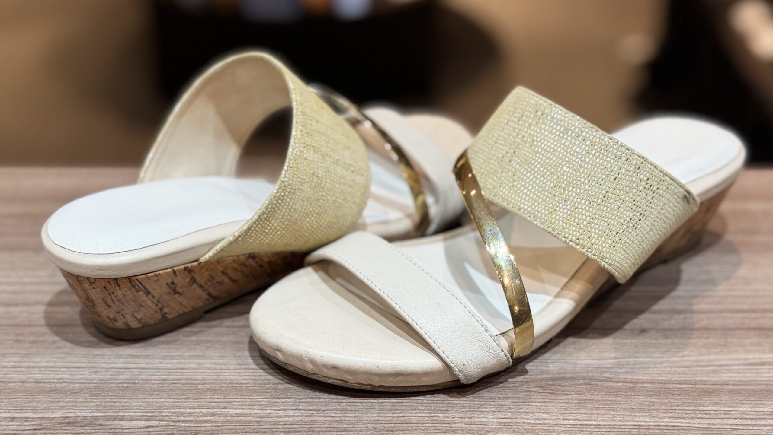 中敷交換が完了したサンダルの完成図