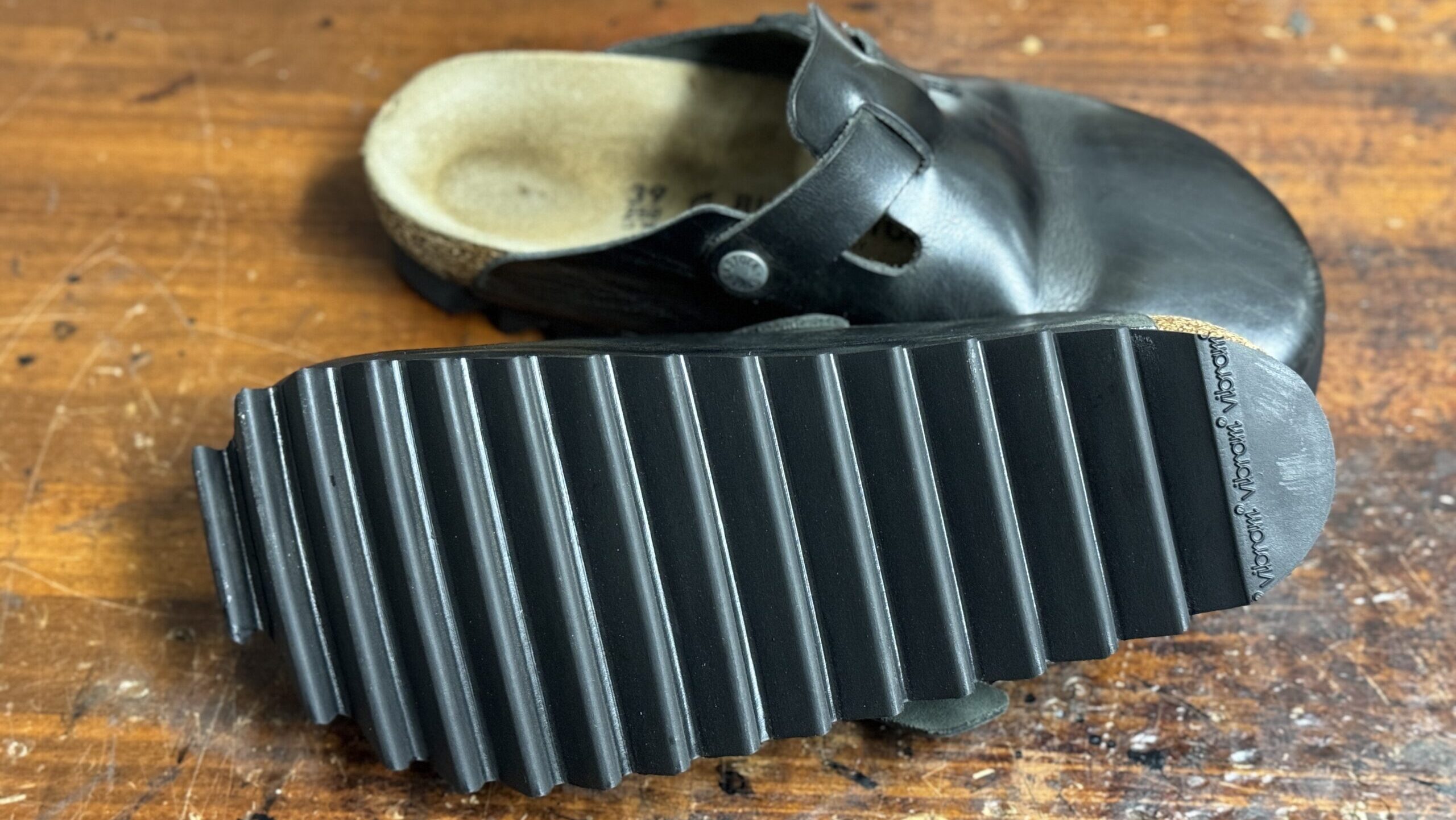 ビブラム7124シャークソールに張り替えたビルケンシュトックボストンの完成アウトソール