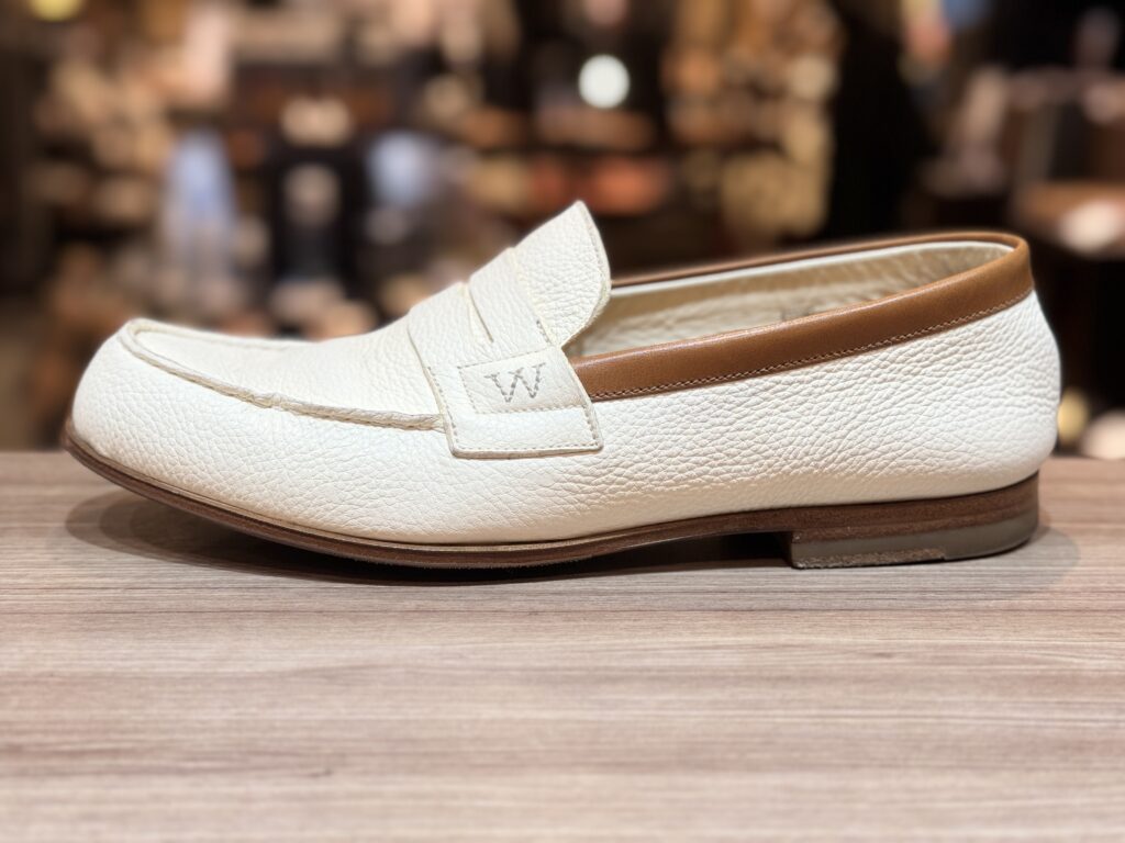 ハーフラバー装着後のJMウェストンローファーを横から撮影した仕上がり