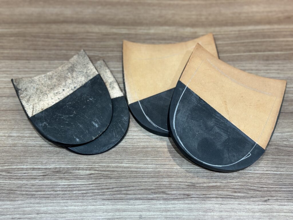 オリジナルに合わせて銀ペンでトップリフトの位置をトレースしている様子