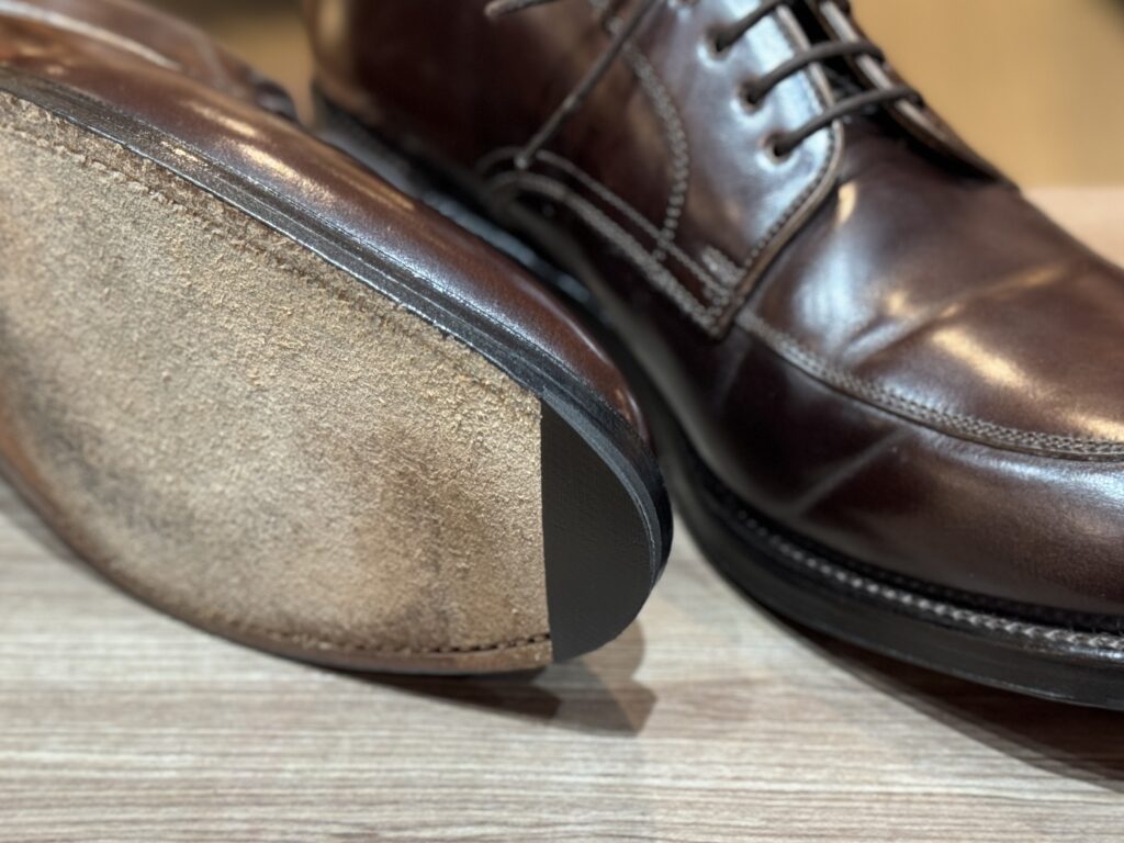 トーラバーを段差なく埋め込みフラットに仕上げた施工完了の様子