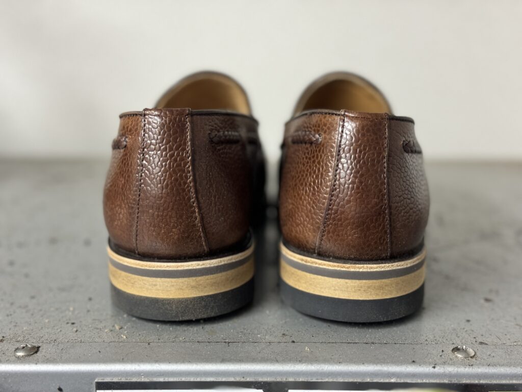 取り付けたダイナイトヒールをフィニッシャーで整えた直後のヒールの状態