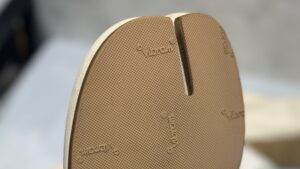 マルジェラのタビブーツにハーフラバーを装着したアイキャッチ用写真