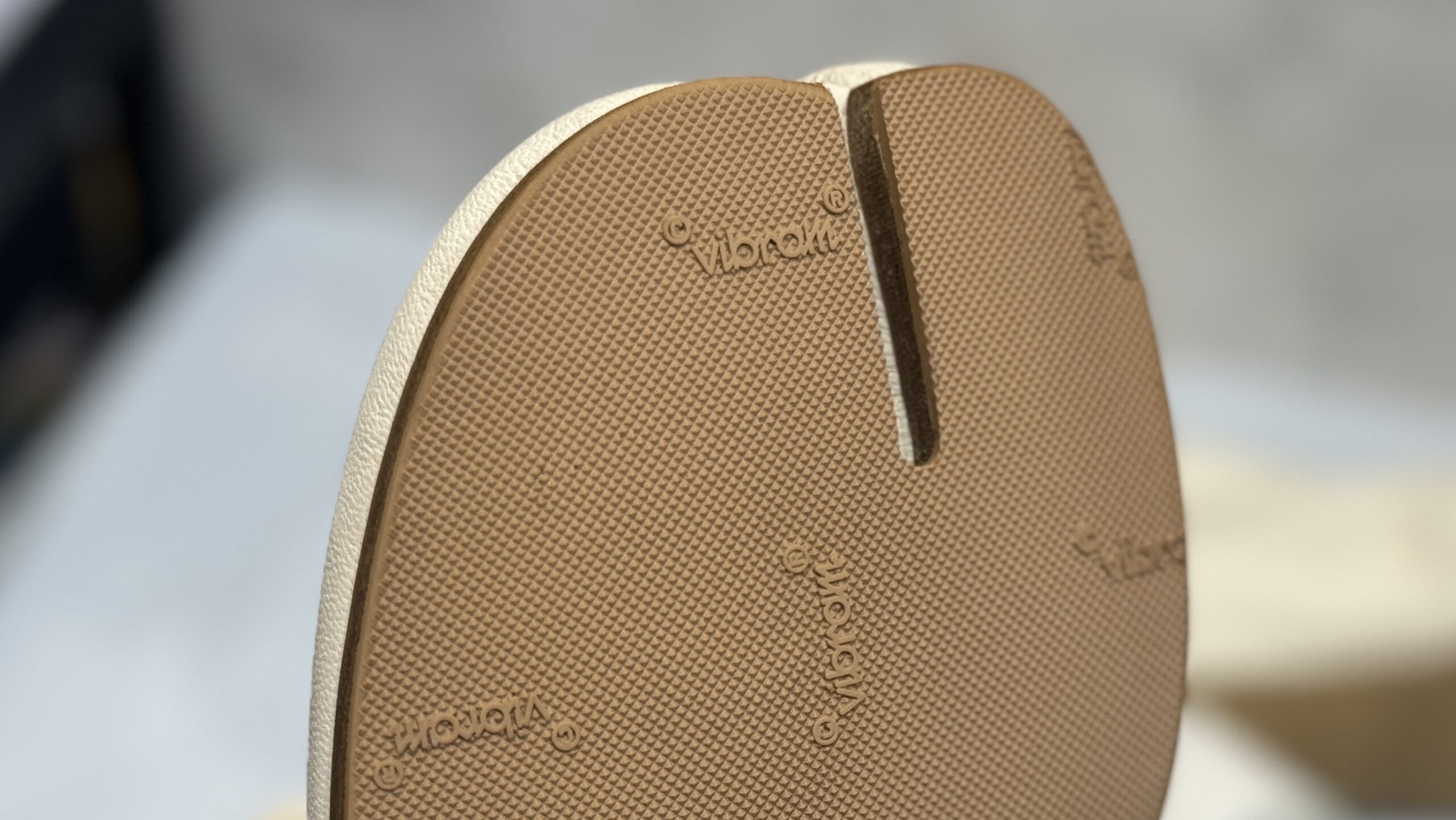 マルジェラのタビブーツにハーフラバーを装着したアイキャッチ用写真