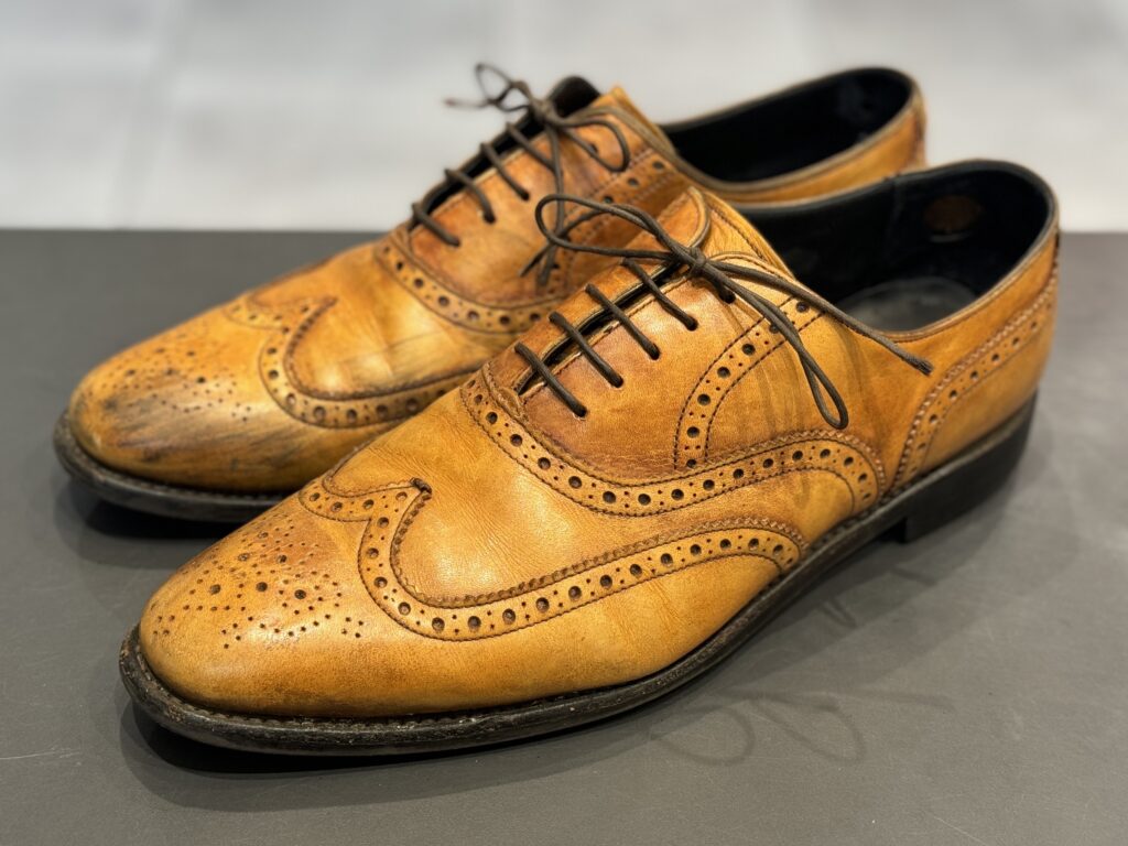 リーガルのフルブローグ、修理前の全体俯瞰