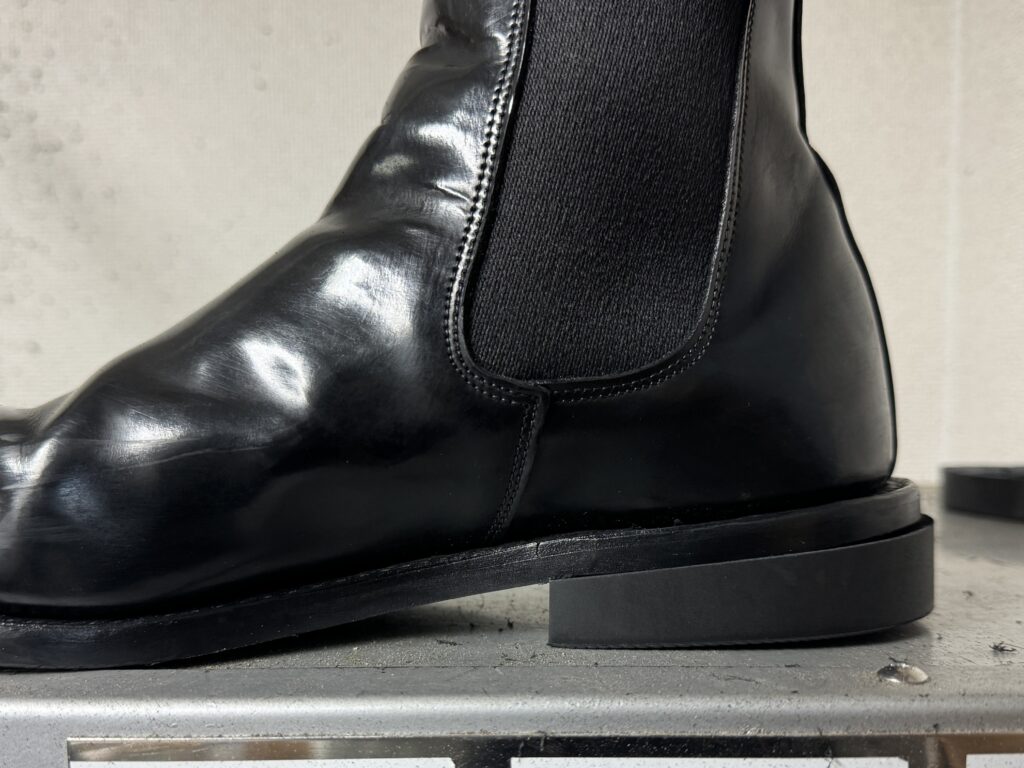 適正なヒールスプリングに修正した状態