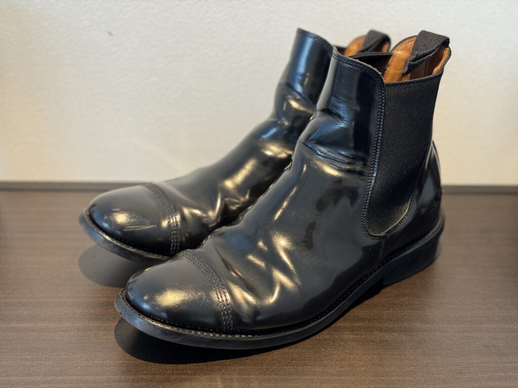 サンダースのサイドゴアブーツ修理前俯瞰