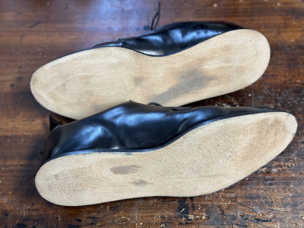 WH ダブルエイチ ミッドスポンジソールとアウトソールを外した状態