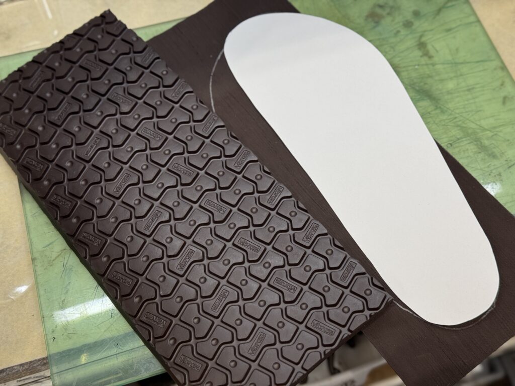 Vibram 8327 WOODSTOCK｜ビルケンシュトック向けのパターンを持つアウトソール素材