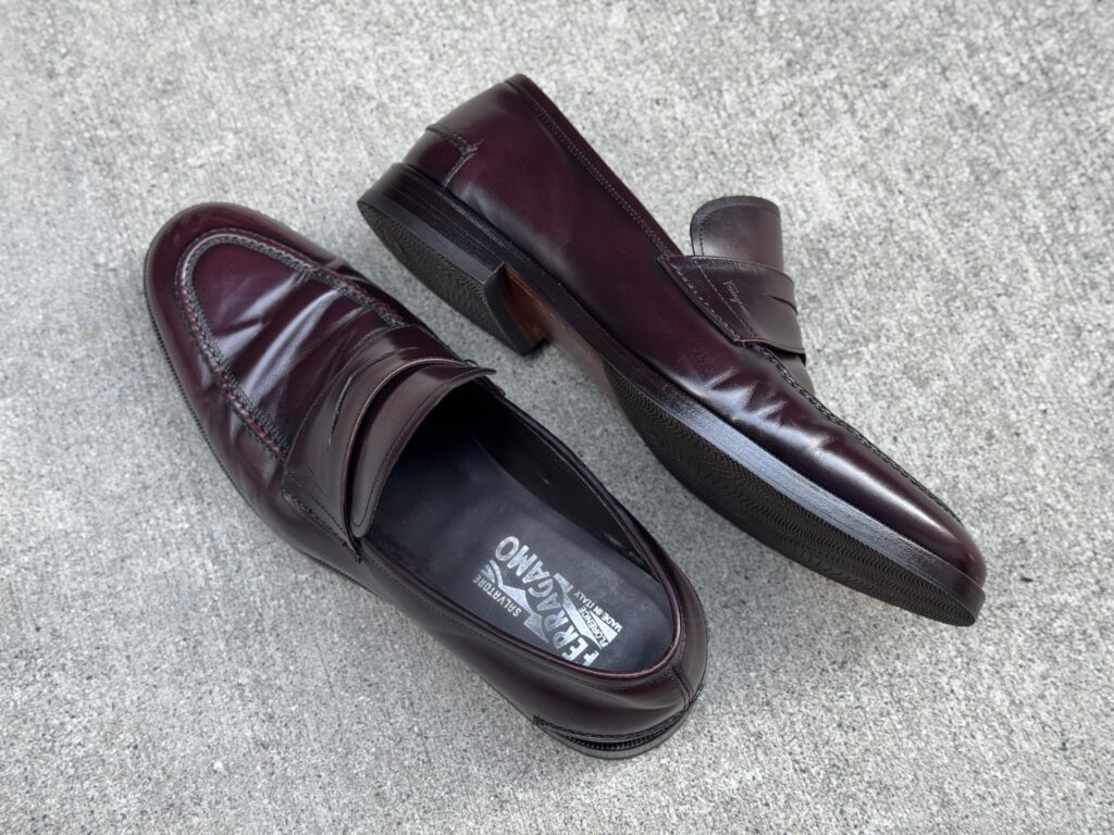 修理後のコバ周り。押縁とソールの一体感があり、エッジが均整に仕上げられている。