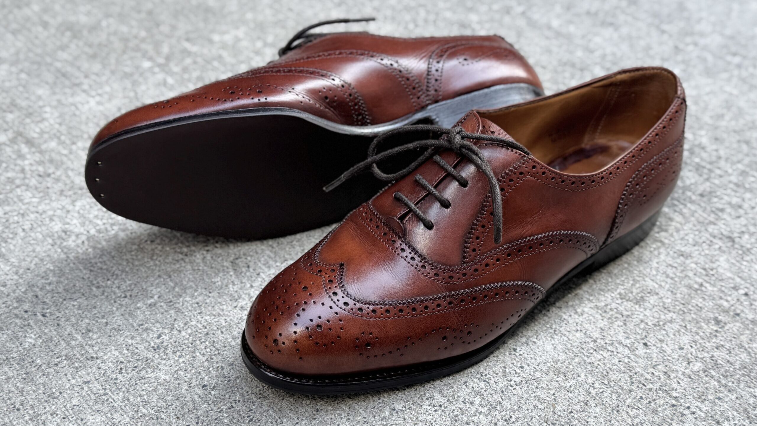 エドワードグリーン旧工場製レディース靴｜ハーフラバーとトップリフト交換修理後