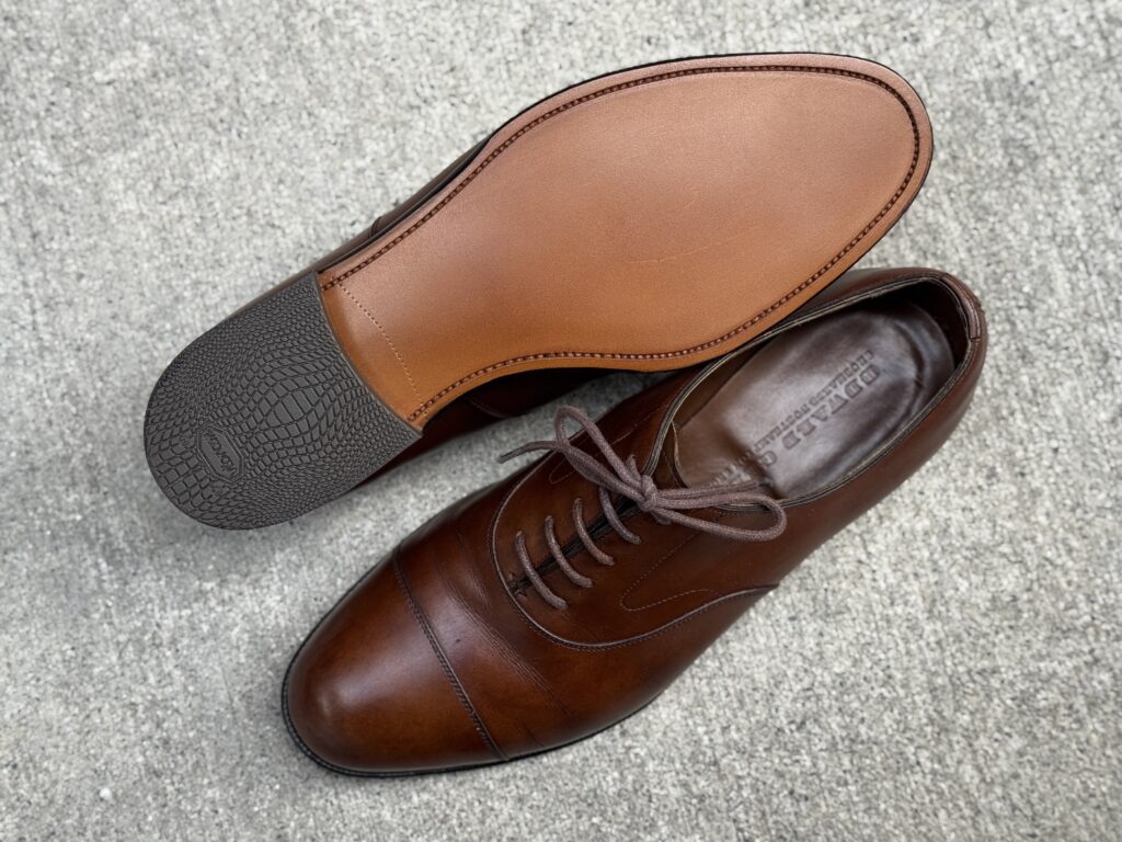 オールソール修理後のエドワードグリーン チェルシーのソール面