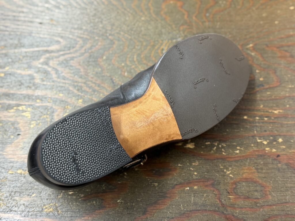 フォルメ レディースTストラップシューズ ハーフラバーとトップリフト交換後のソール