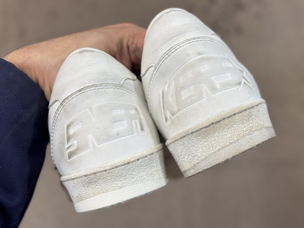 ゴールデングース ボールスター 傾斜板装着後 汚し加工工程の様子