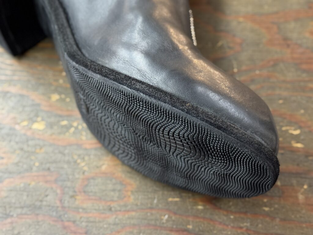 グイディPL1 修理後のコバ仕上げ ブラックで整えたエッジ