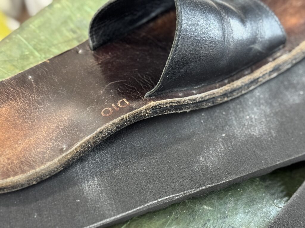 ユッタニューマン シモーネ 修理前 ソール裏 摩耗したビルケンソール