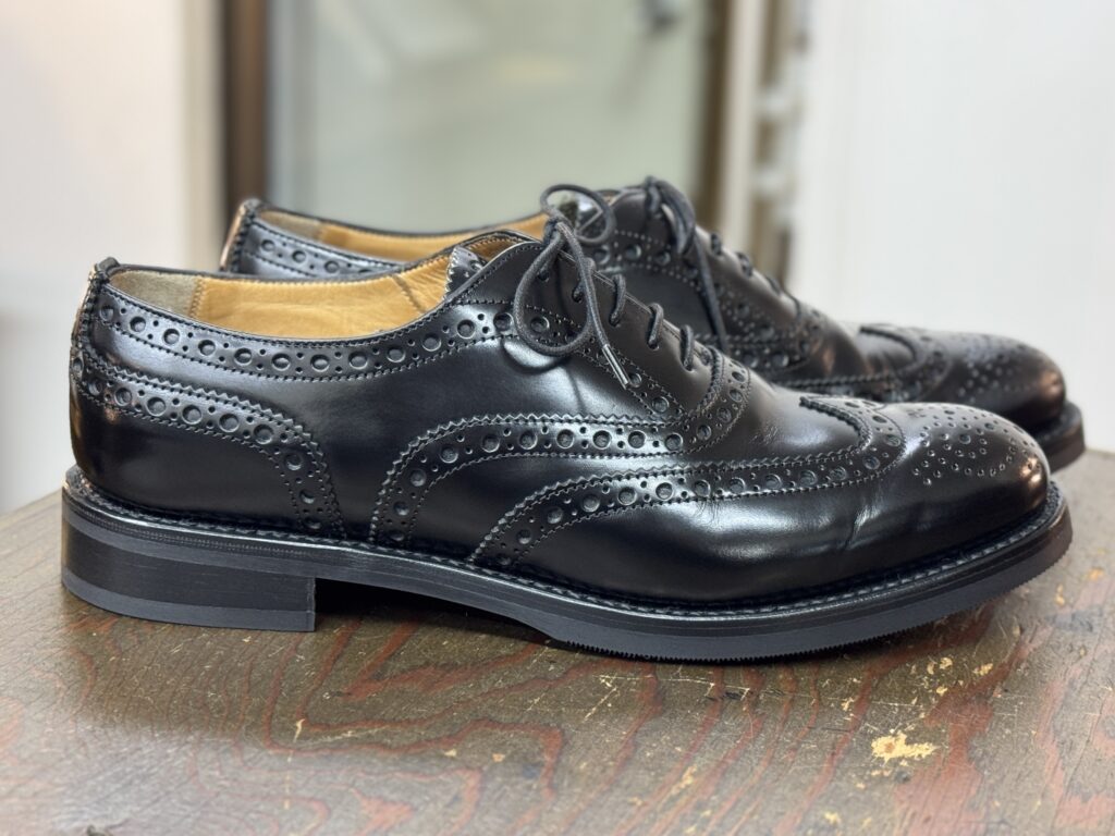 Vibram269でオールソール交換を行ったChurch’s BURWOODの側面写真