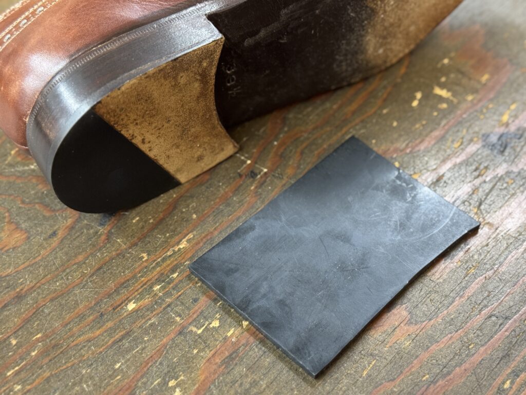 ラスターヒールに使用する交換用ゴムパーツ 単体の状態