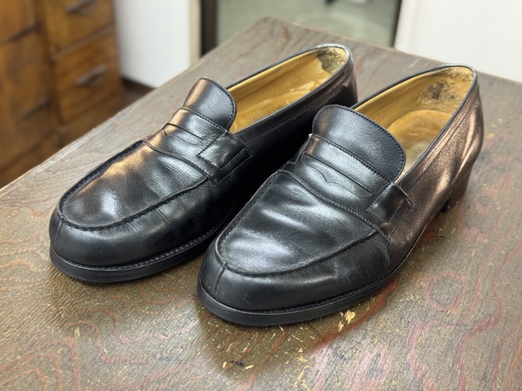 J.M. Weston 180 シグニチャーローファー 修理前の全体状態