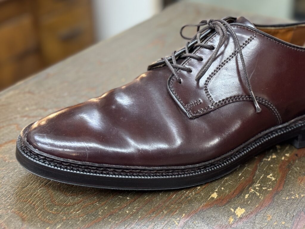 修理後のAlden(オールデン)990、別バージョンのコバ周り