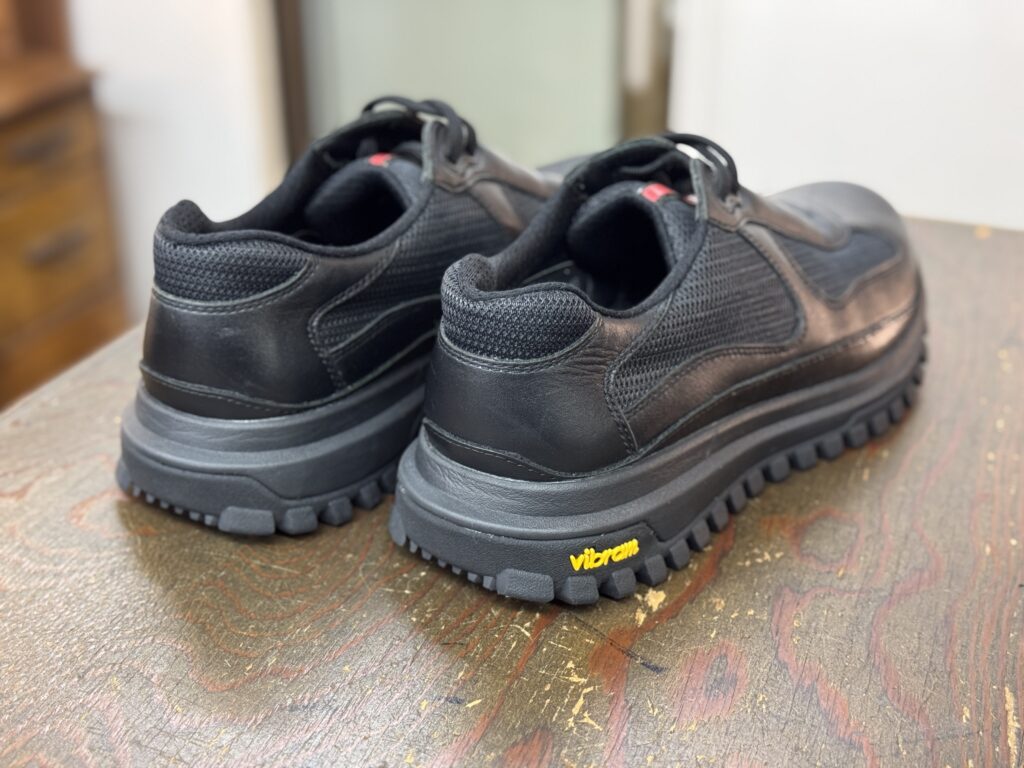 オールソール修理後のPrada（プラダ）アメリカズカップ スニーカー背面