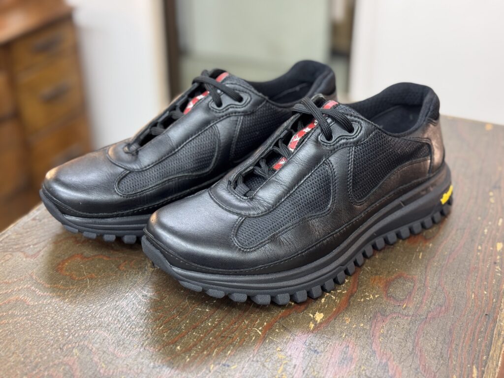 オールソール修理後のPrada（プラダ）アメリカズカップ スニーカー全体