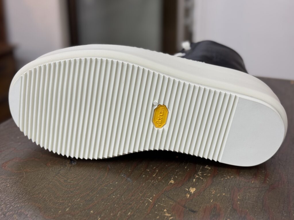 Vibram 342でソール補強した修理後のソール面